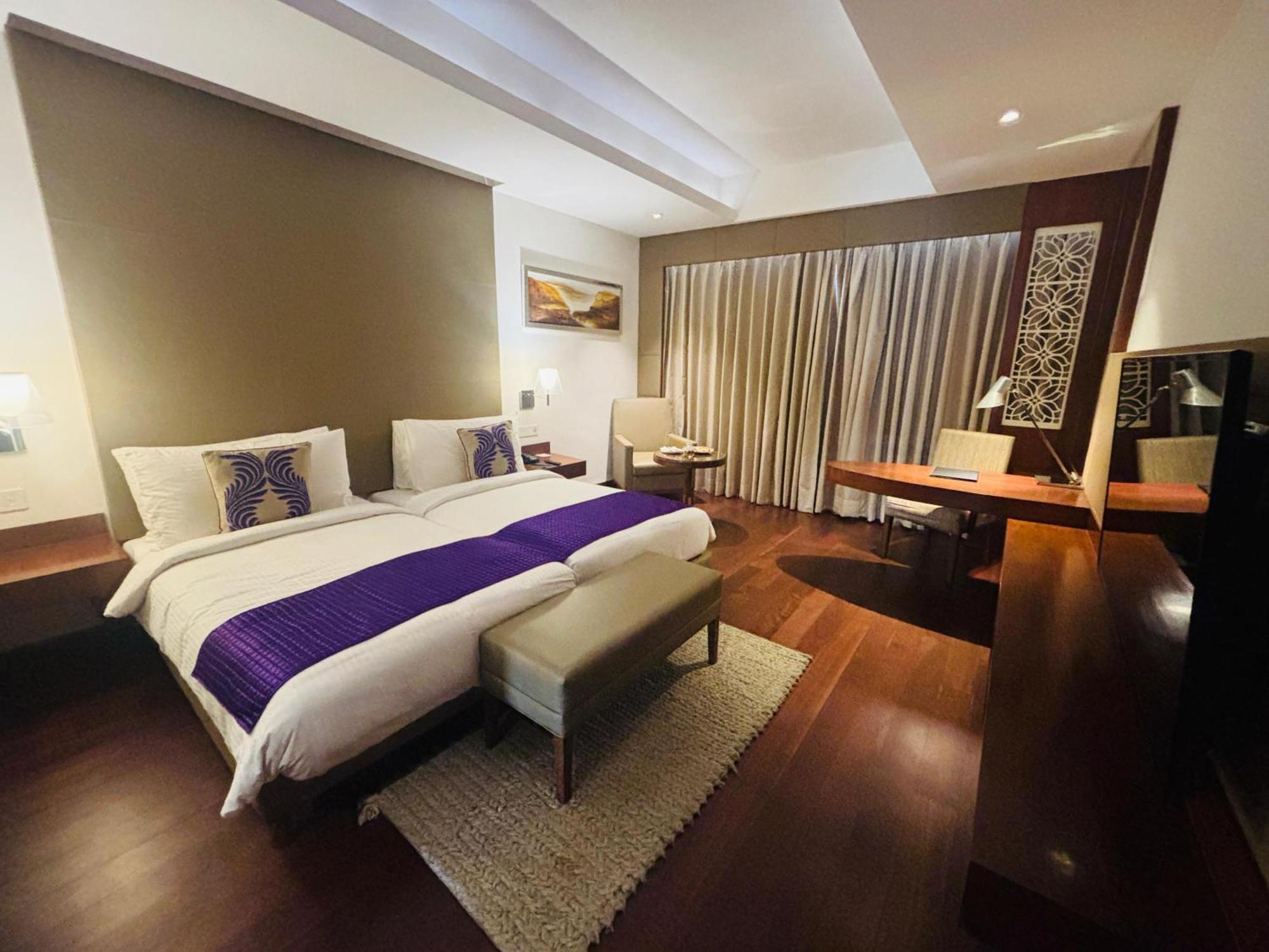 The Anya Hotel-Golf Course Road Gurgaon Exteriör bild