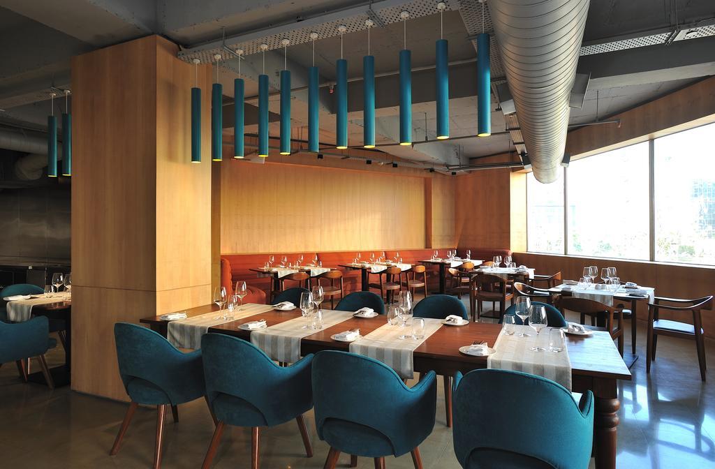 The Anya Hotel-Golf Course Road Gurgaon Exteriör bild