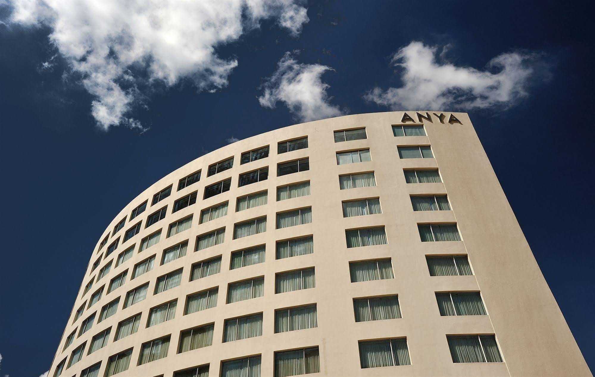 The Anya Hotel-Golf Course Road Gurgaon Exteriör bild