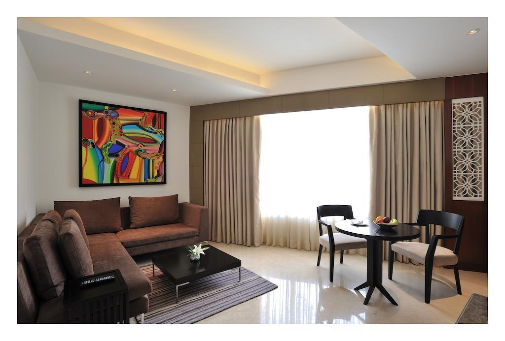 The Anya Hotel-Golf Course Road Gurgaon Exteriör bild